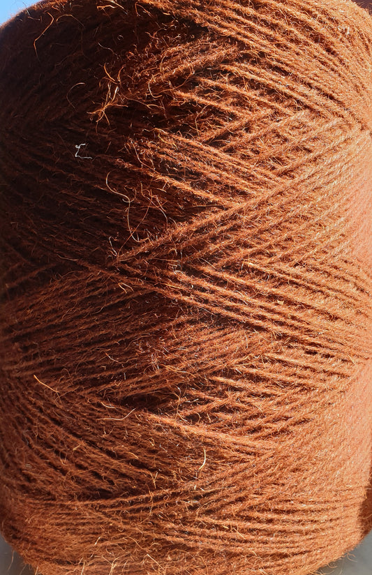 Red tan /mid-brown rug yarn colour detail